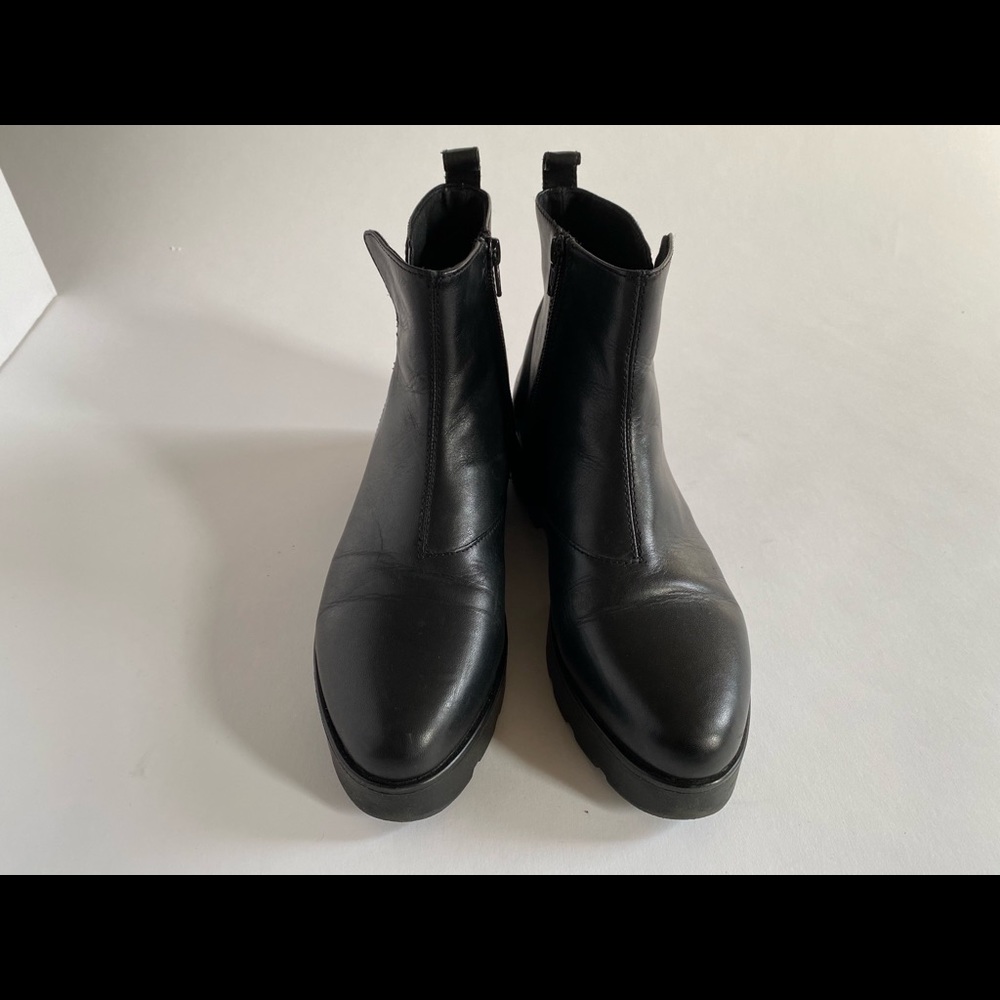 Lug sole boots